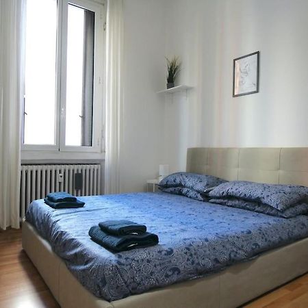 Splendido Bilocale A 4 Fermate Dal Duomo Apartamento Milão Exterior foto