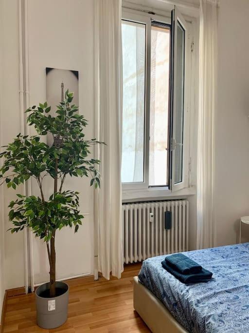 Splendido Bilocale A 4 Fermate Dal Duomo Apartamento Milão Exterior foto